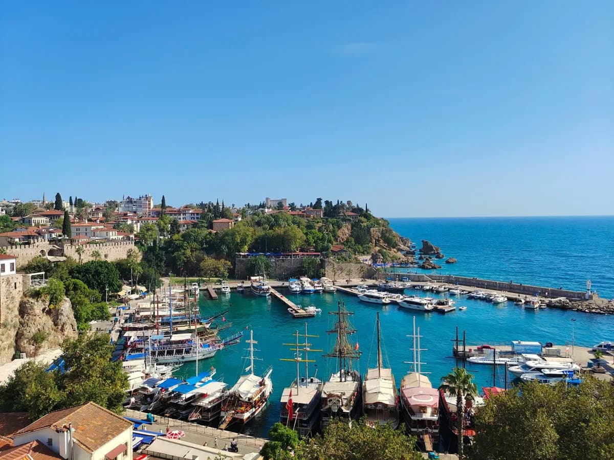 How to Get from Antalya Airport to Kaleiçi (Old Town) 2026