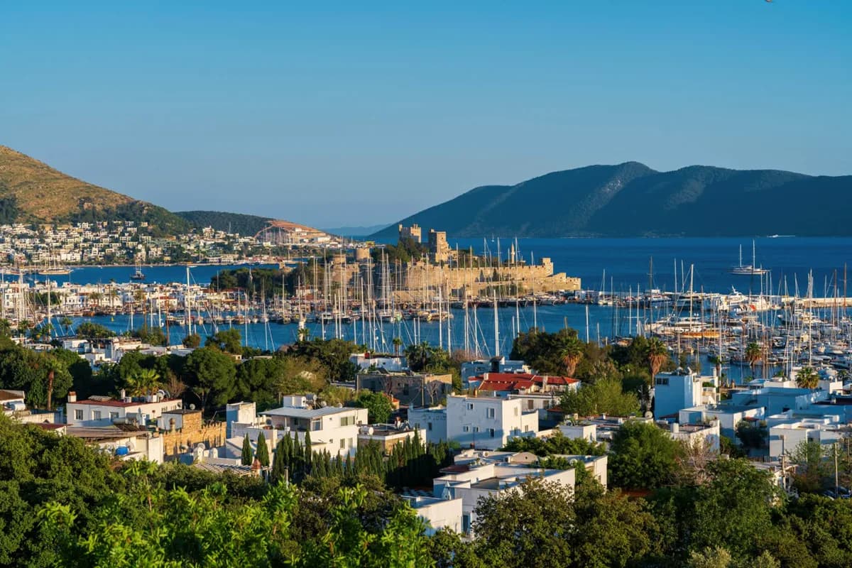 Bodrum Airport to Yalıkavak — shuttle, taxi and transfer options 2026