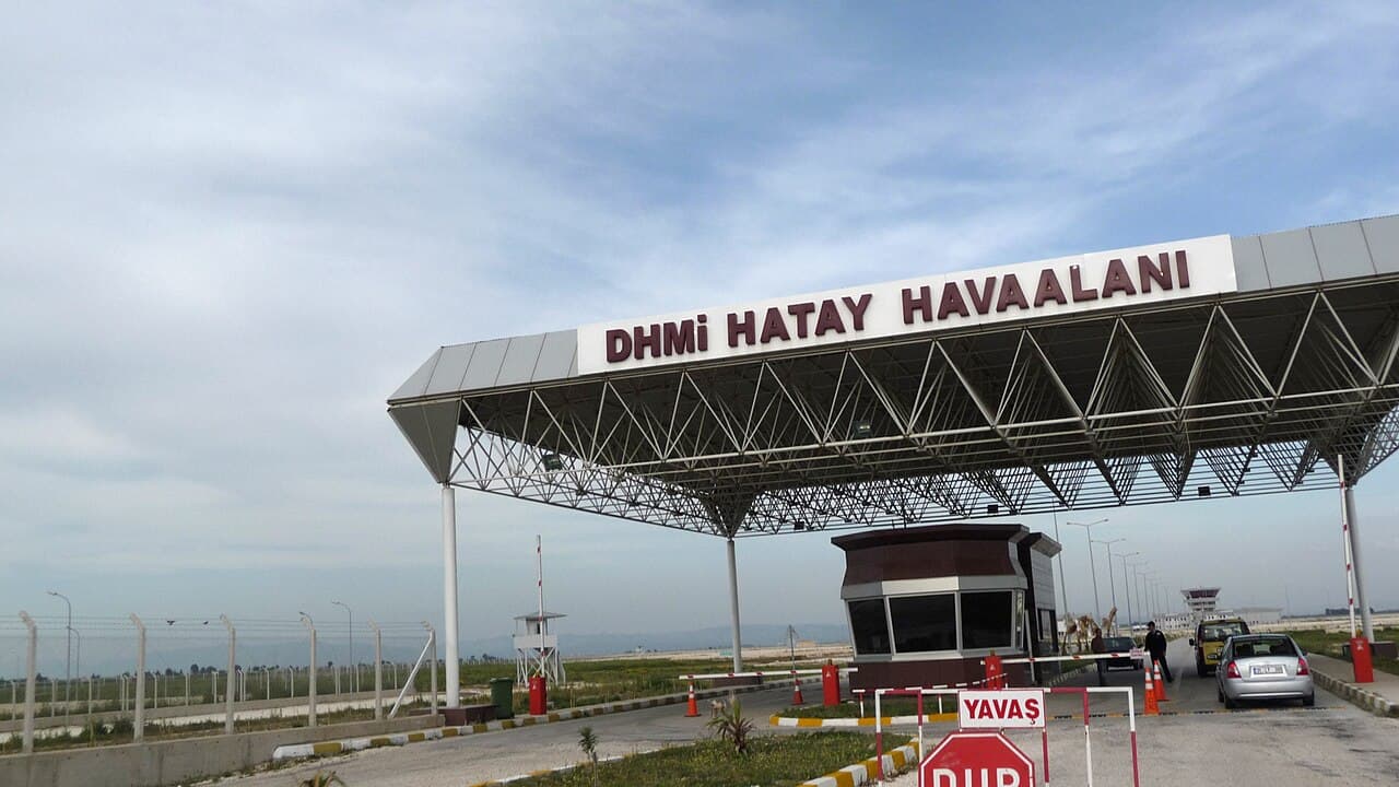 HTY havalimanı, Hatay Havalimanı Ulaşım Rehberi 2026: Havaş, Otopark ve Taksi