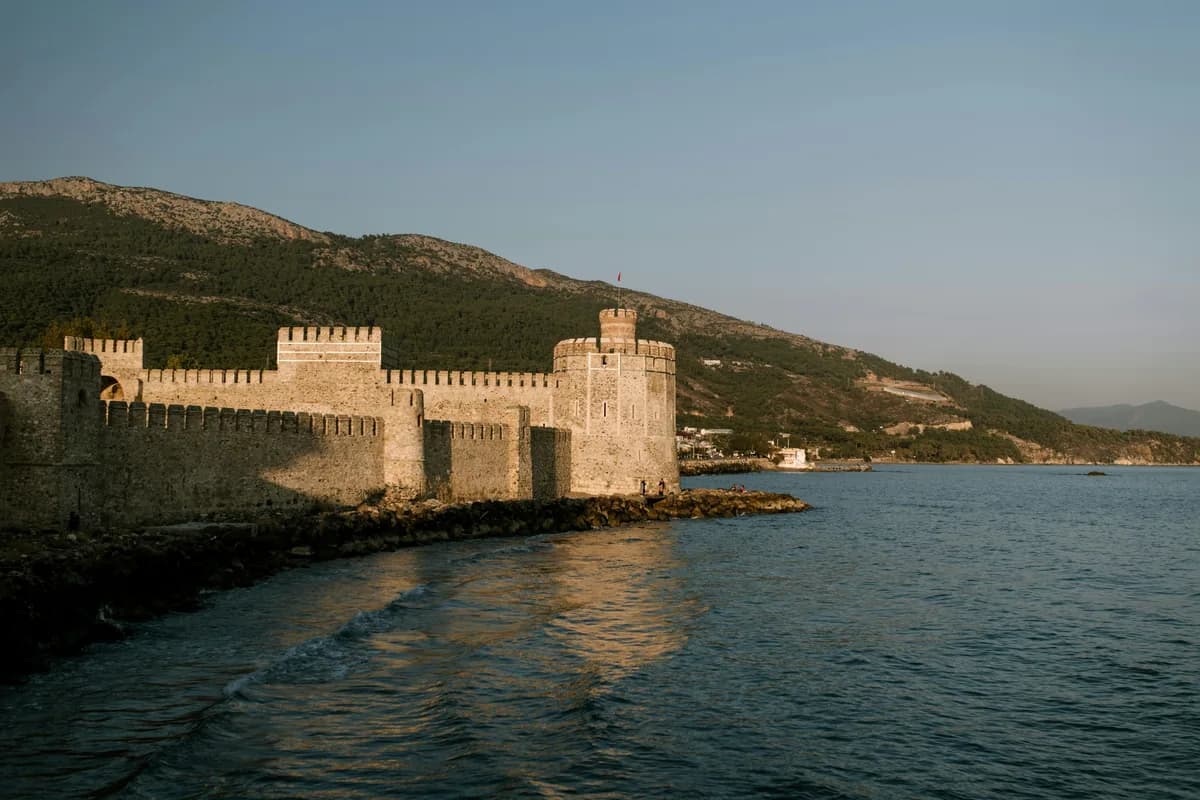 Çukurova Airport to Mersin — Havamaş shuttle and taxi guide 2026