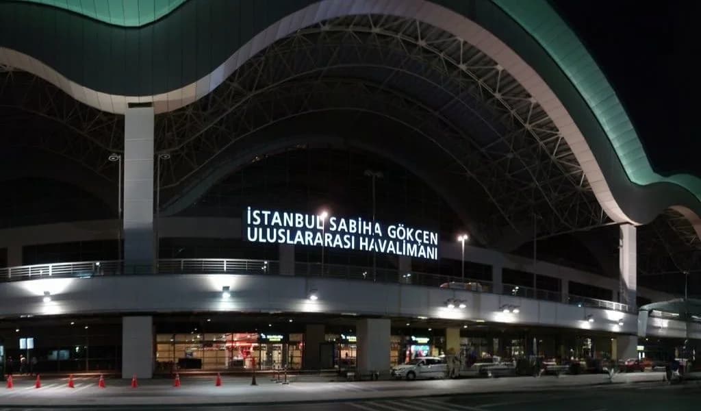 Sabiha Gökçen Havalimanı otopark ücretleri 2026 — kısa ve uzun süreli park tarifeleri