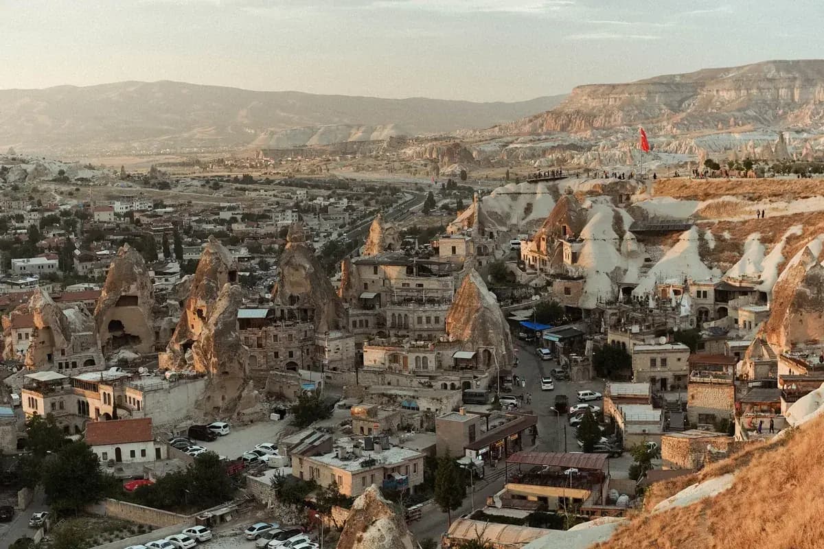 Nevşehir Havalimanından Ürgüp'e Nasıl Gidilir? (2026)